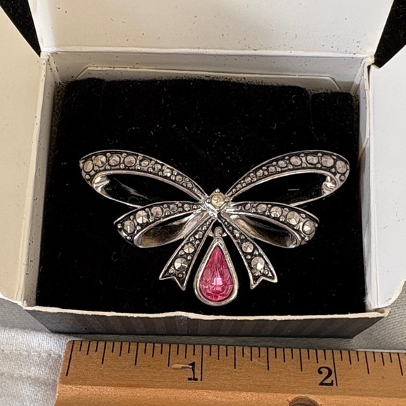 Avon Silver Brooch with Pink Gem - Picture 2 of 2